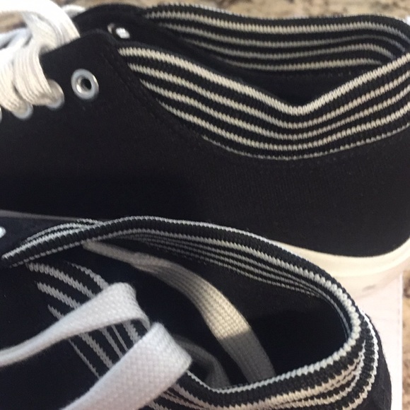 American Eagle women's sneakers - Picture 4 of 9